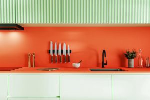 Artistic Backsplashes and Bold Color Choices
