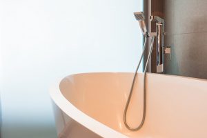 Bathtub in Your HDB - 6 Tips From Bathroom Designers
